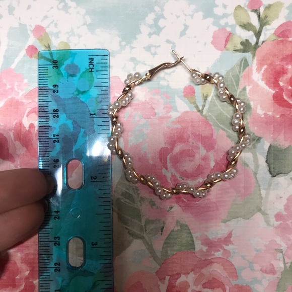 Faux Pearl Hoop Earrings - Picture 3 of 4